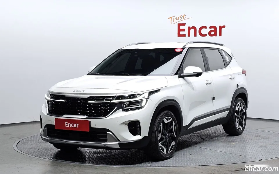 Kia Seltos 1.6 2WD 2024 — фото 1, купить с доставкой в Москву