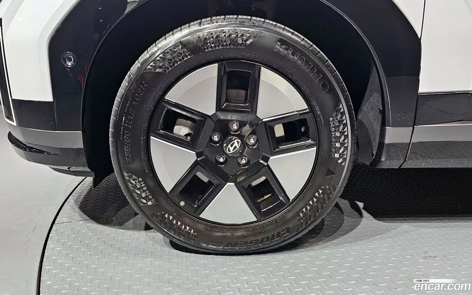 Hyundai SantaFe HEV 1.6 2WD 2023 — миниатюра 5