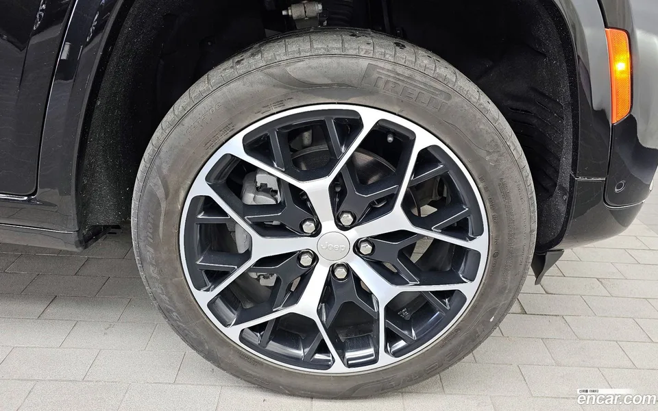 Jeep Grand Cherokee 4xe 2023 — миниатюра 5
