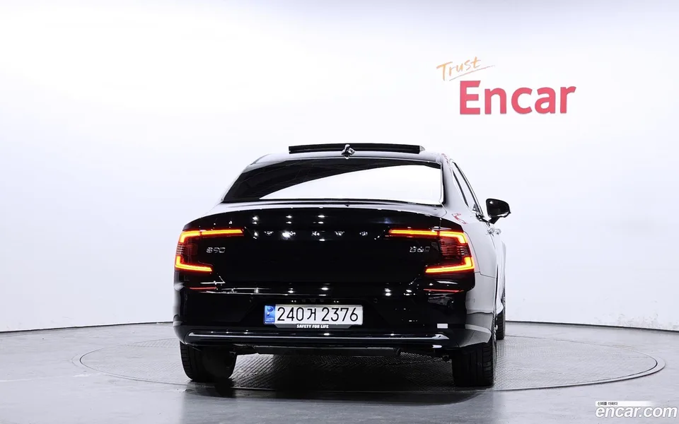 Volvo S90 B6 AWD 2023 — миниатюра 4