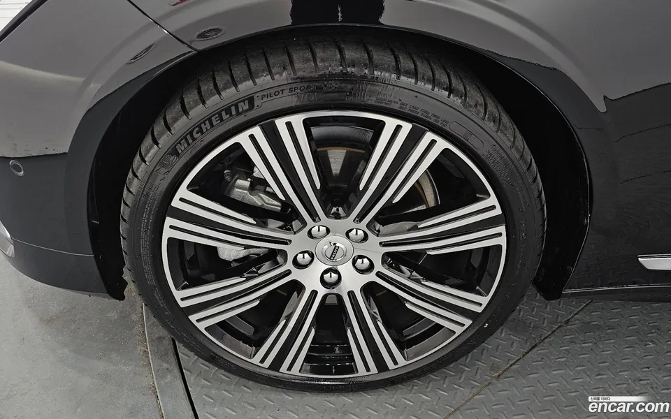 Volvo S90 B6 AWD 2023 — миниатюра 5