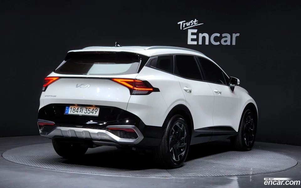 Kia Sportage 2.0 2WD 2022 — миниатюра 2
