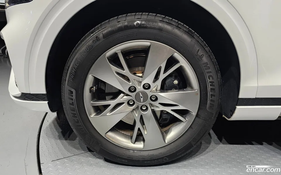 Genesis GV70 2.5T 2WD 2023 — миниатюра 5