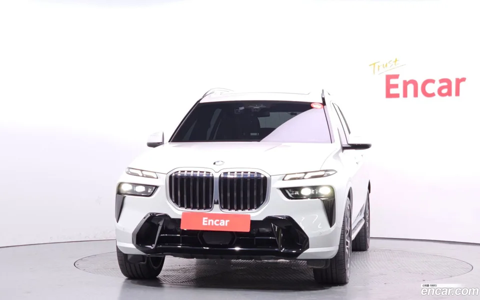 BMW X7 xDrive 40i M 6 2024 — миниатюра 2