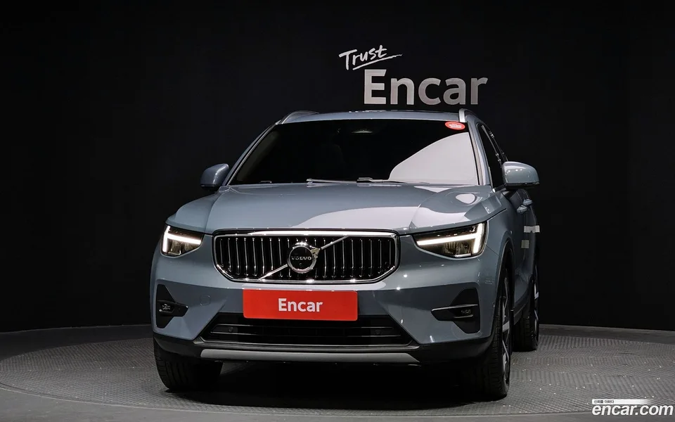 Volvo XC40 B4 2022 — миниатюра 3