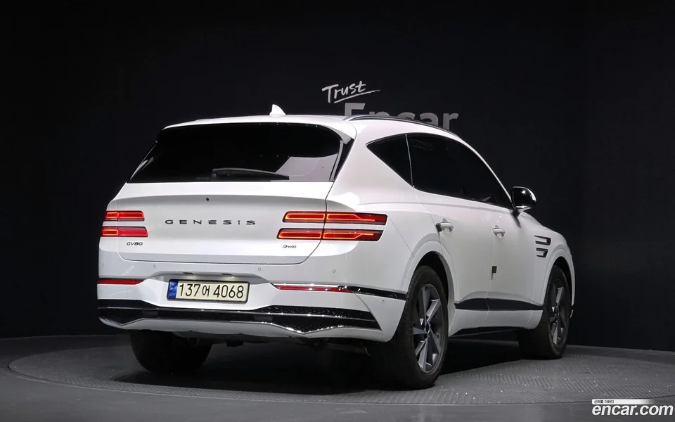 Genesis GV80 2.5T AWD 2023 — миниатюра 2