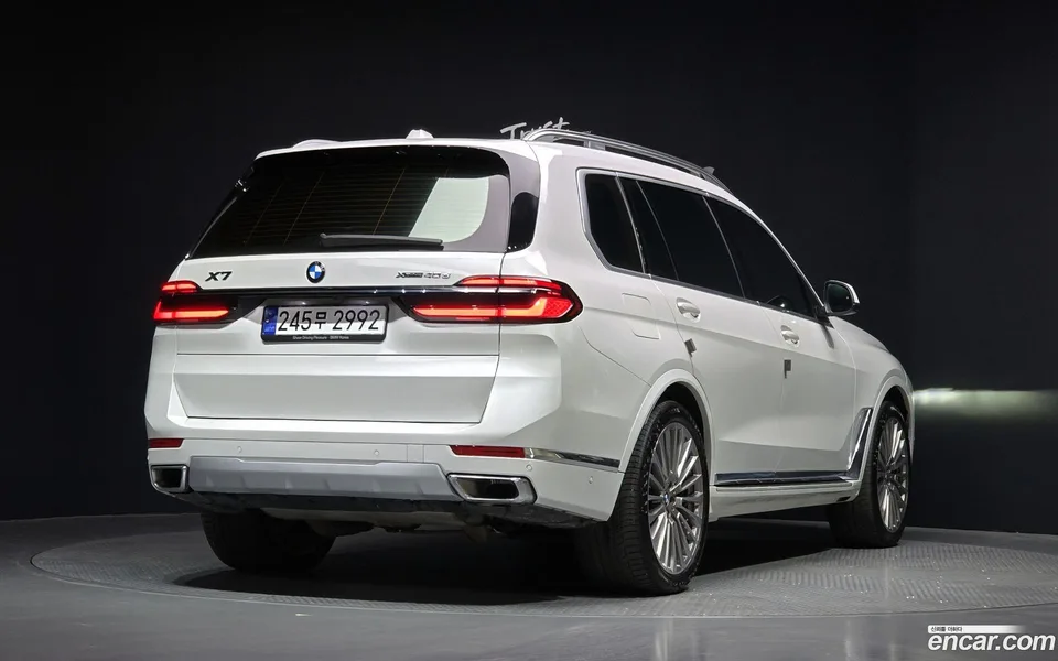 BMW X7 xDrive 40d 6 2023 — миниатюра 2
