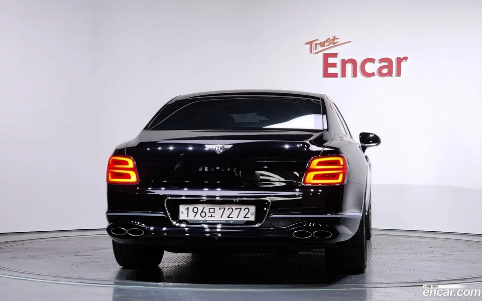 Bentley Flying Spur 4.0 2023 — миниатюра 4