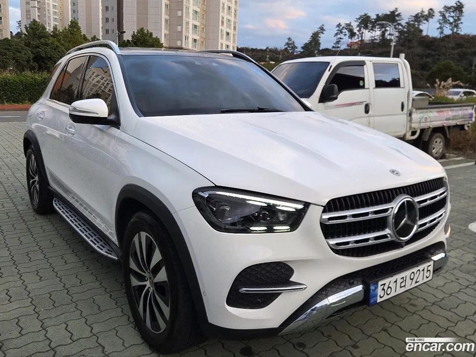 Mercedes-Benz GLE-Class GLE300d 4MATIC 2024 — миниатюра 3