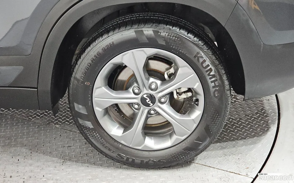 Kia Seltos 1.6 2WD 2024 — миниатюра 5