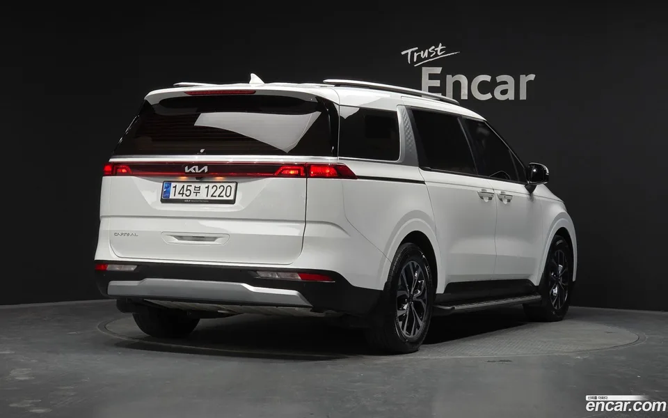 Kia Carnival 9 2023 — миниатюра 2