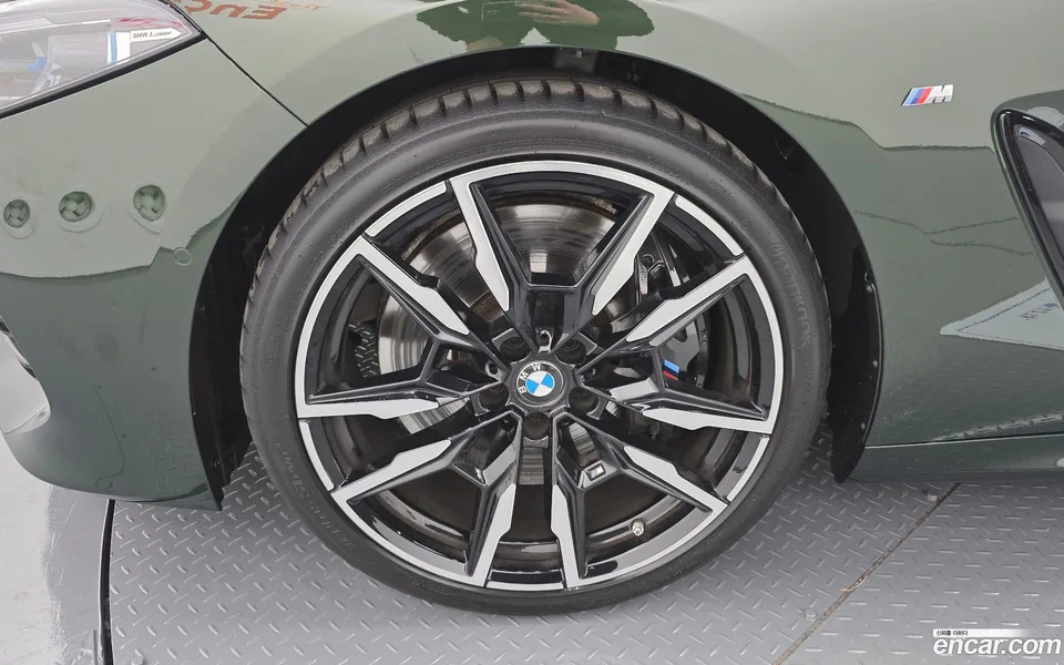BMW 8 Series M850i xDrive 2025 — миниатюра 5