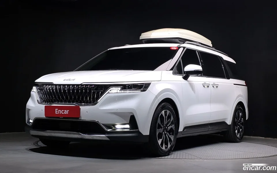 Kia Carnival 9 2023 — фото 1, купить с доставкой в Москву