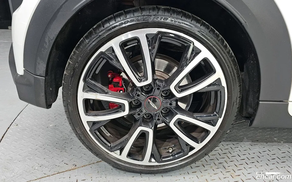 MINI Cooper S JCW 2024 — миниатюра 5