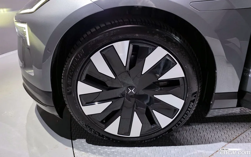 Polestar Polestar 4 2024 — миниатюра 5