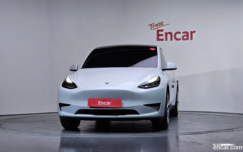 Tesla Model Y RWD 2024 — миниатюра 3