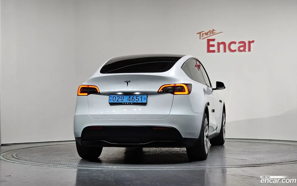 Tesla Model Y RWD 2024 — миниатюра 4