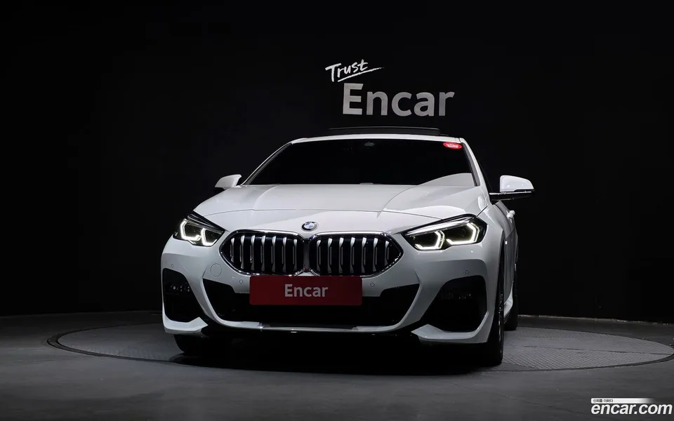 BMW 2 Series Gran Coupe 220i M 2023 — миниатюра 3