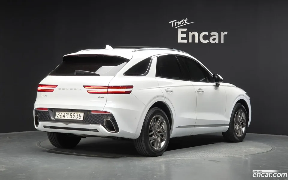 Genesis GV70 2.5T AWD 2023 — миниатюра 2