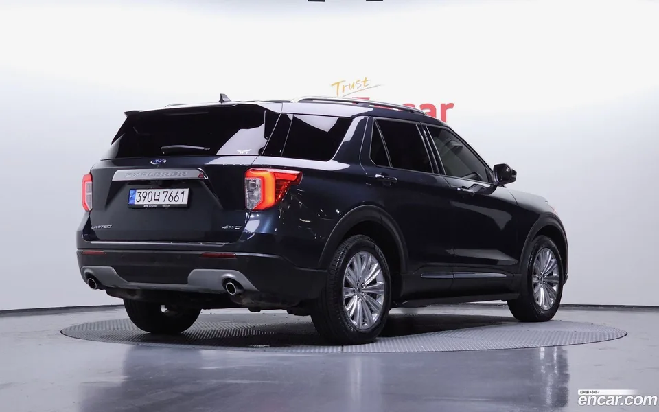 Ford Explorer 2.3 4WD 2022 — миниатюра 2