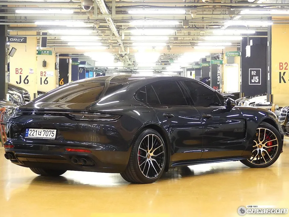 Porsche Panamera (971) 4.0 GTS 2023 — миниатюра 2