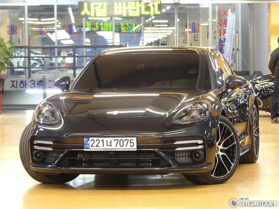 Porsche Panamera (971) 4.0 GTS 2023 — миниатюра 3