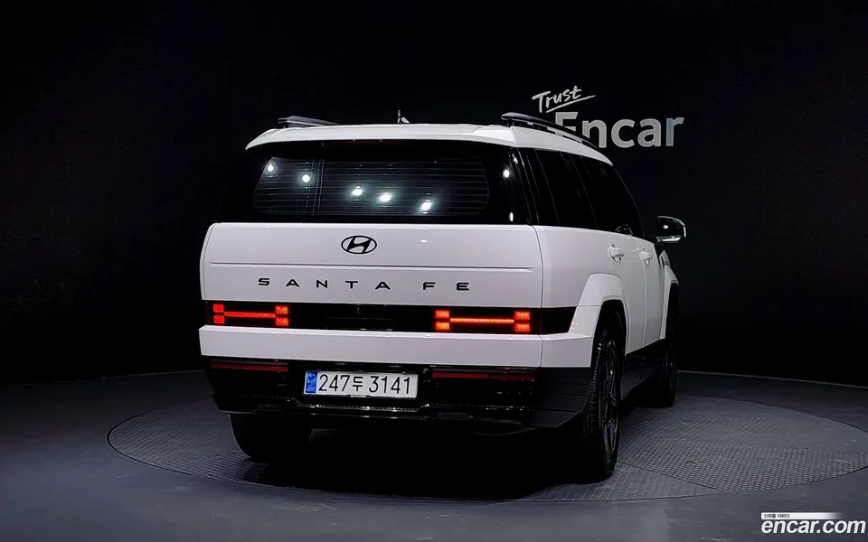Hyundai Santa Fe HEV 1.6 2WD 2023 — миниатюра 4