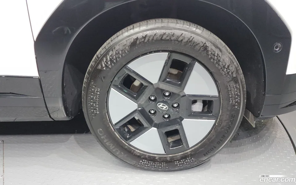 Hyundai Santa Fe HEV 1.6 2WD 2023 — миниатюра 5