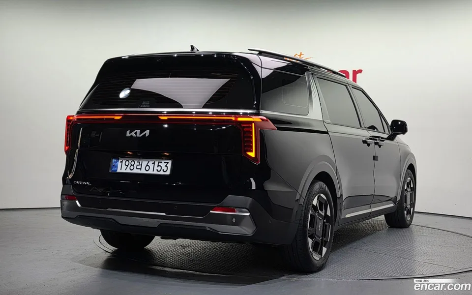Kia Carnival 9 2023 — миниатюра 2