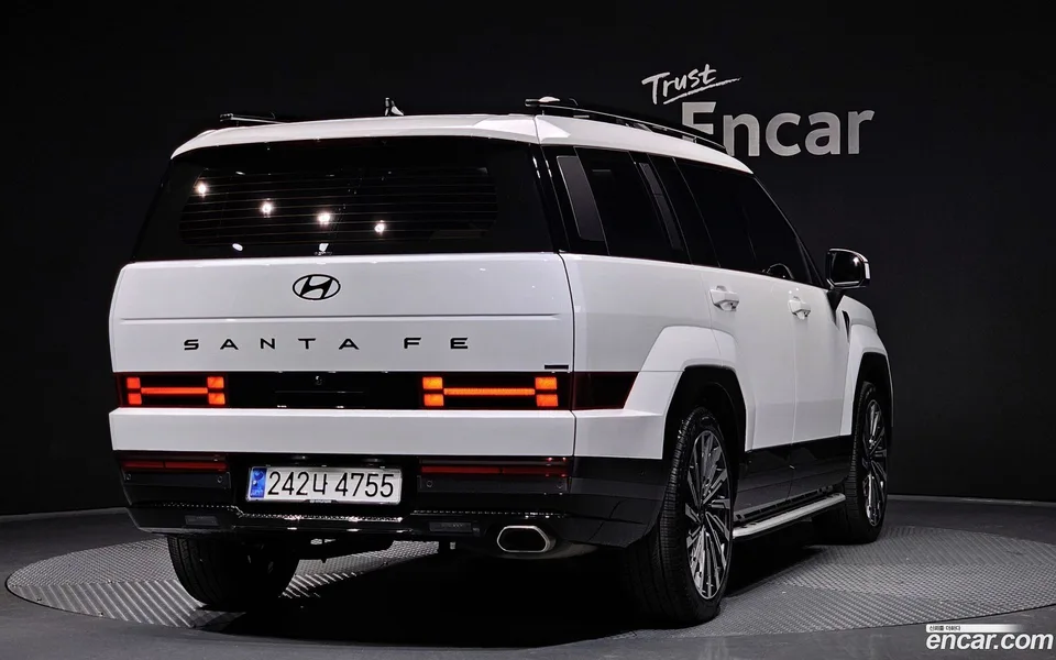 Hyundai SantaFe 2.5T 4WD 2023 — миниатюра 2