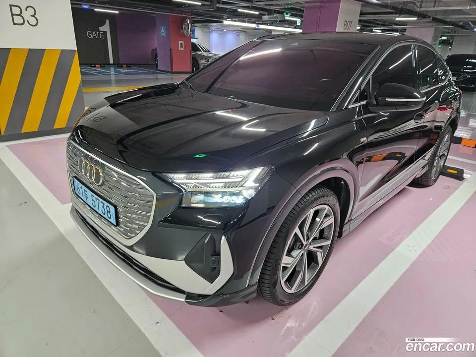 Audi Q4 e-tron 40 2022 — миниатюра 3