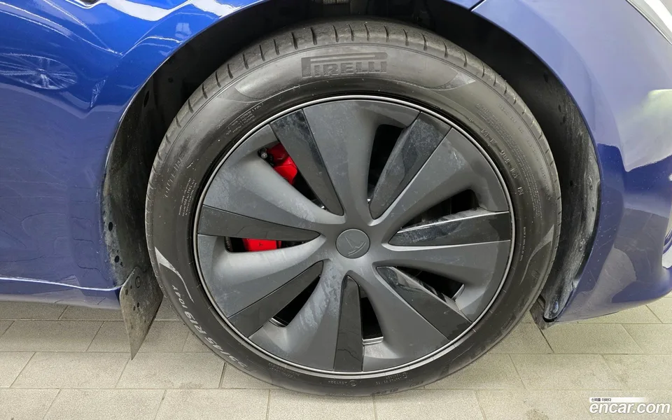 Tesla Model S 2023 — миниатюра 5