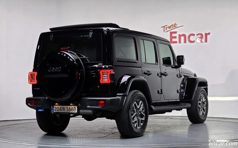 Jeep Wrangler 2.0 4 4xe 2022 — миниатюра 2
