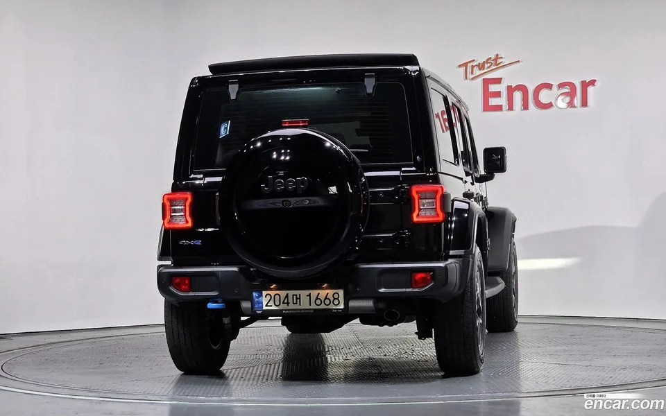 Jeep Wrangler 2.0 4 4xe 2022 — миниатюра 4