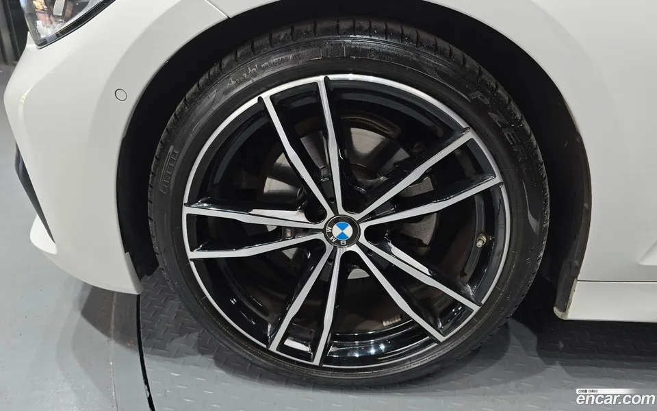 BMW 3 Series 320i M 2022 — миниатюра 5