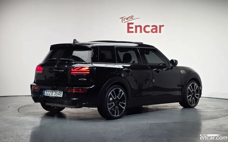 MINI Cooper S Clubman JCW 2023 — миниатюра 2