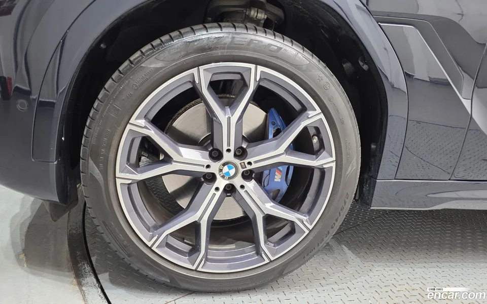 BMW X6 xDrive40i M 2022 — миниатюра 5