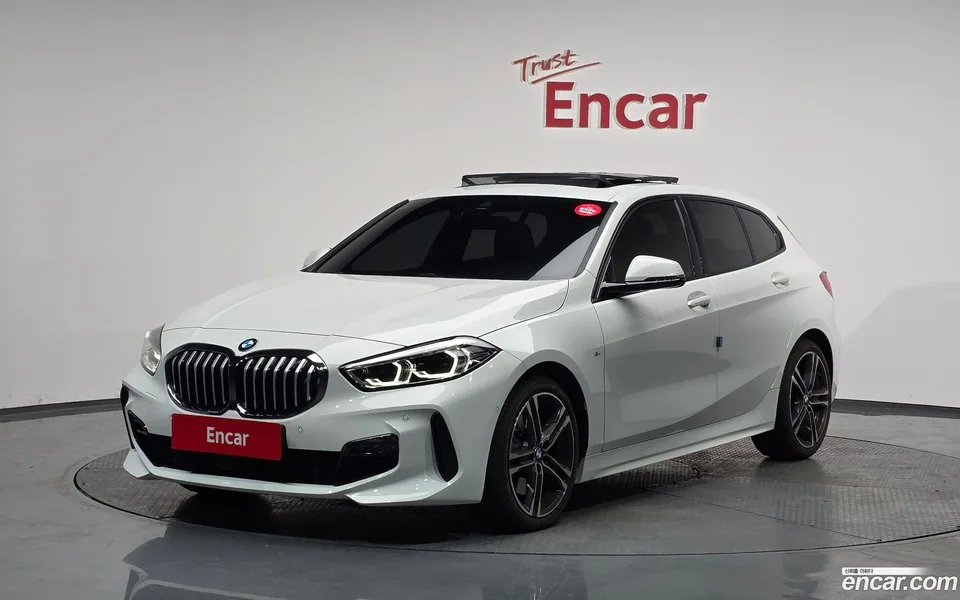 BMW 1 Series 120i M 2024 — фото 1, купить с доставкой в Москву
