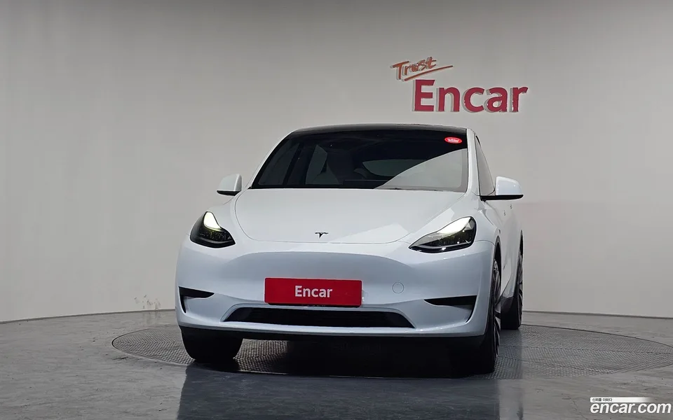 Tesla Model Y RWD 2023 — миниатюра 3