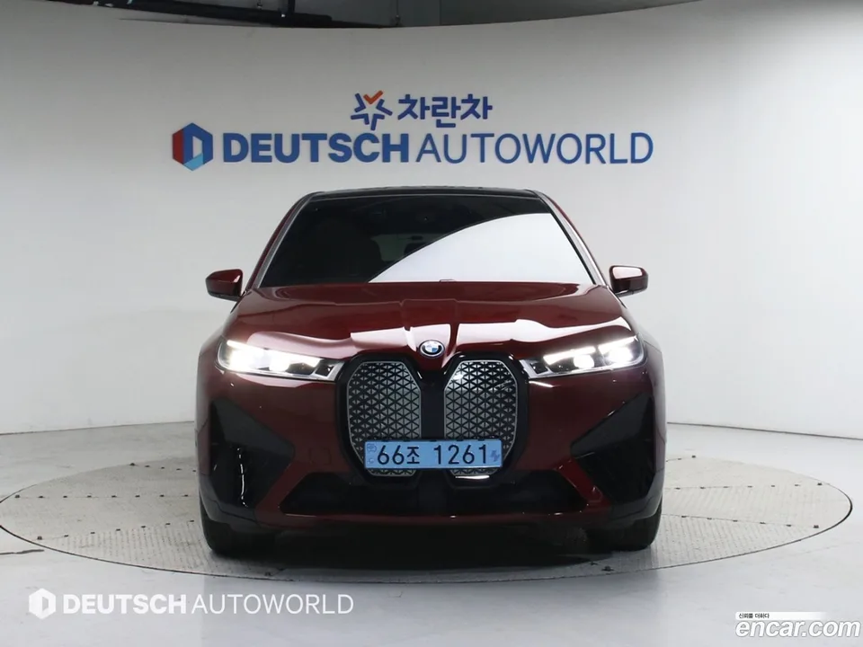 BMW iX xDrive50 2024 — миниатюра 3