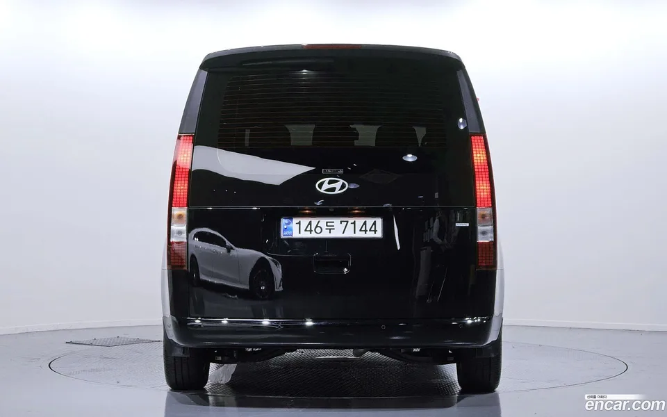 Hyundai Staria 4WD 9 2024 — миниатюра 4