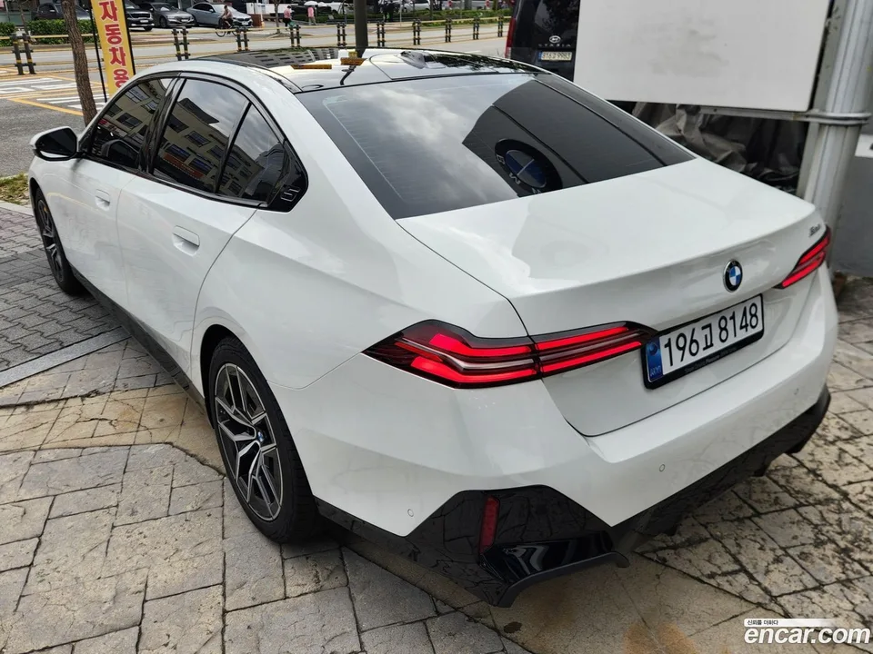 BMW 5 Series 520i M 2025 — миниатюра 2