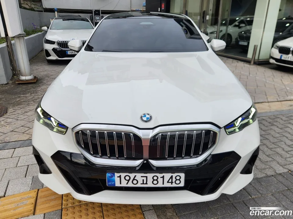 BMW 5 Series 520i M 2025 — миниатюра 3