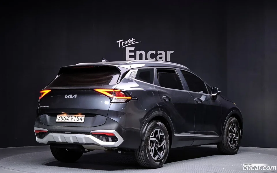 Kia Sportage 2.0 2WD 2022 — миниатюра 2