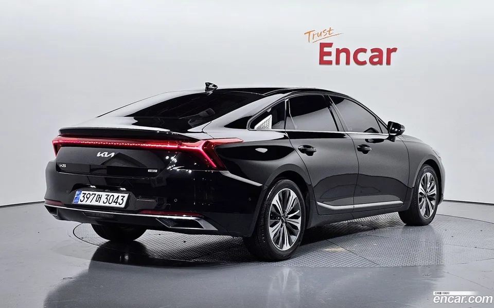 Kia K8 Hybrid 2022 — миниатюра 2