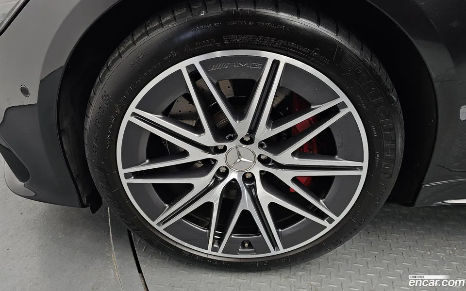 Mercedes-Benz AMG GT 4 43 4MATIC+ 2022 — миниатюра 5