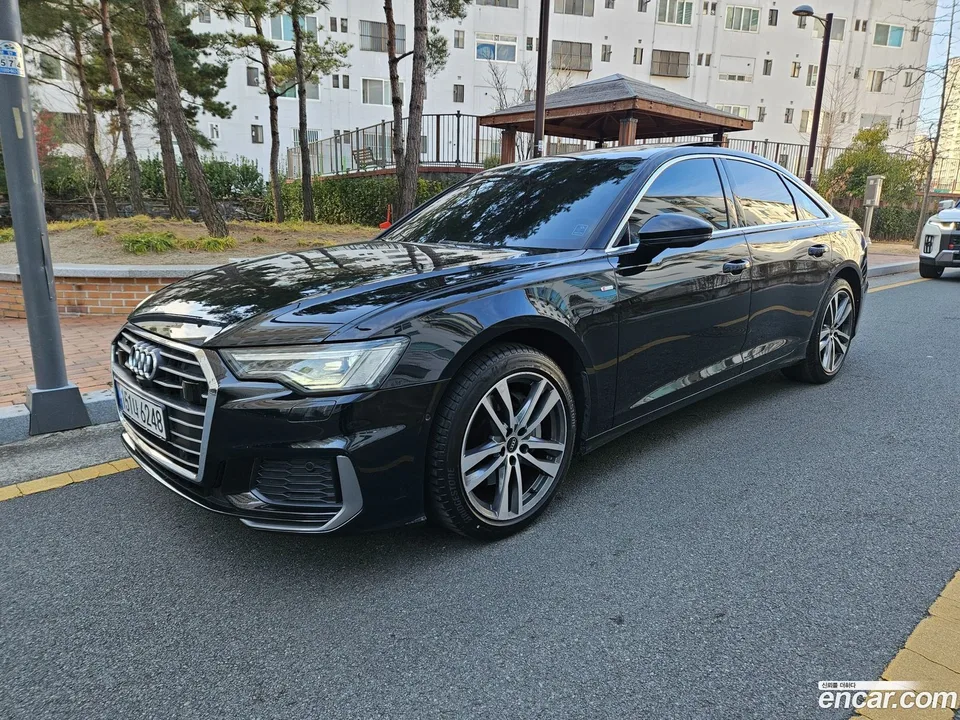 Audi A6 45 TFSI 2022 — фото 1, купить с доставкой в Москву
