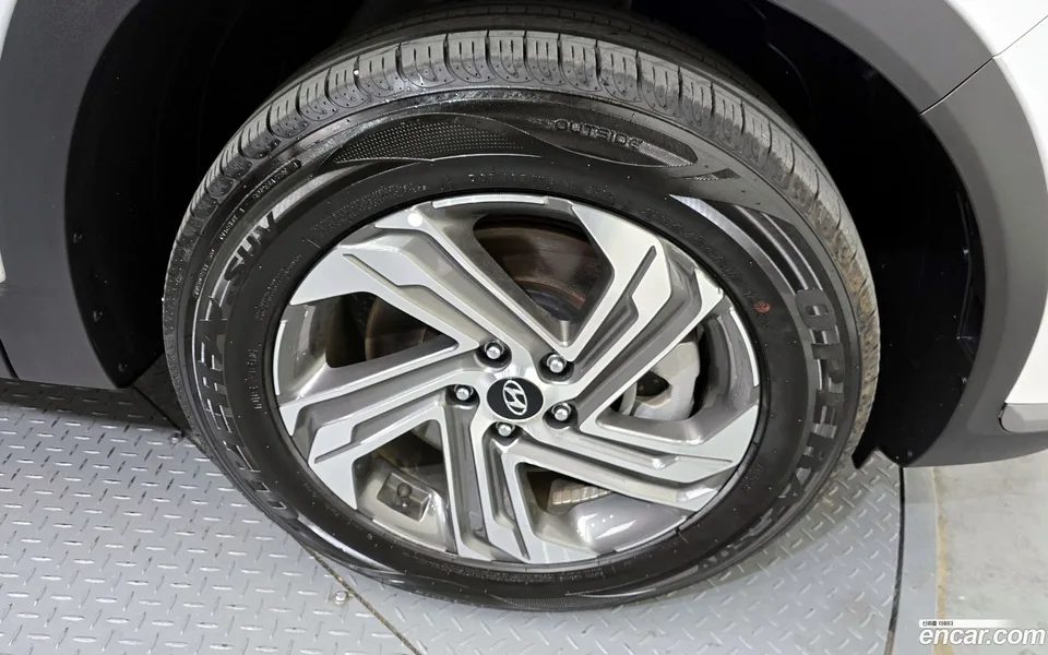 Hyundai SantaFe 2.5T 4WD 2023 — миниатюра 5