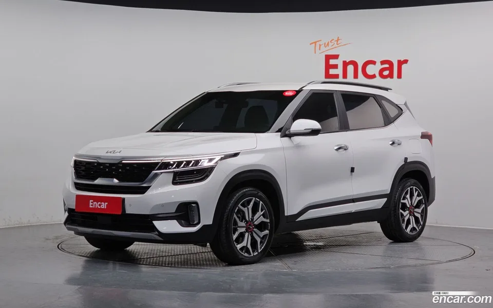 Kia Seltos 1.6 2WD 2022 — фото 1, купить с доставкой в Москву