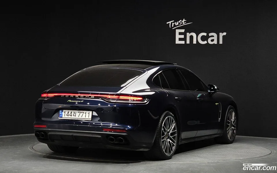 Porsche Panamera (971) 2.9 AWD E- 2023 — миниатюра 2